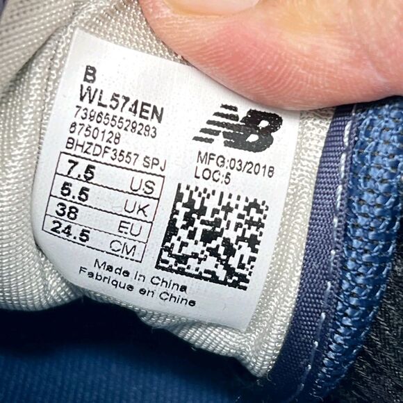 New Balance Men 574 Core - Standard Navy / White US Size 7.5
